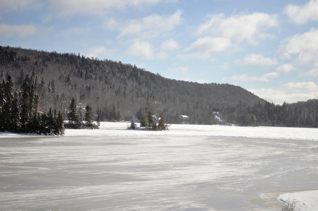 Hotel La Taniere De L'Ours Saint-Donat-de-Montcalm Exterior foto