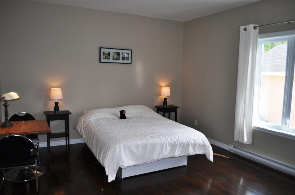 Hotel La Taniere De L'Ours Saint-Donat-de-Montcalm Zimmer foto